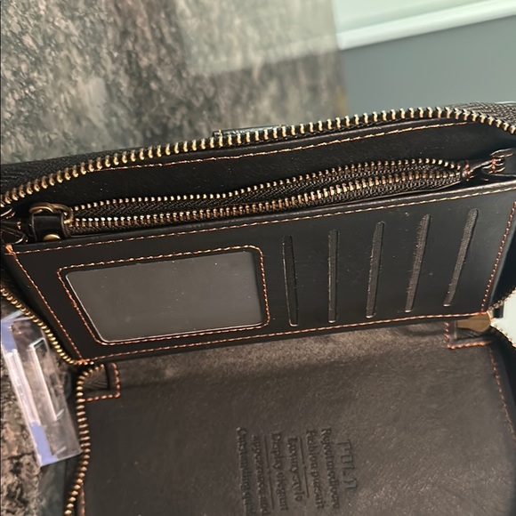 POLA Wristlet Wallet Clutch Phone Holder Luxury Style Outstanding Quality NWOT - Picture 13 of 16
